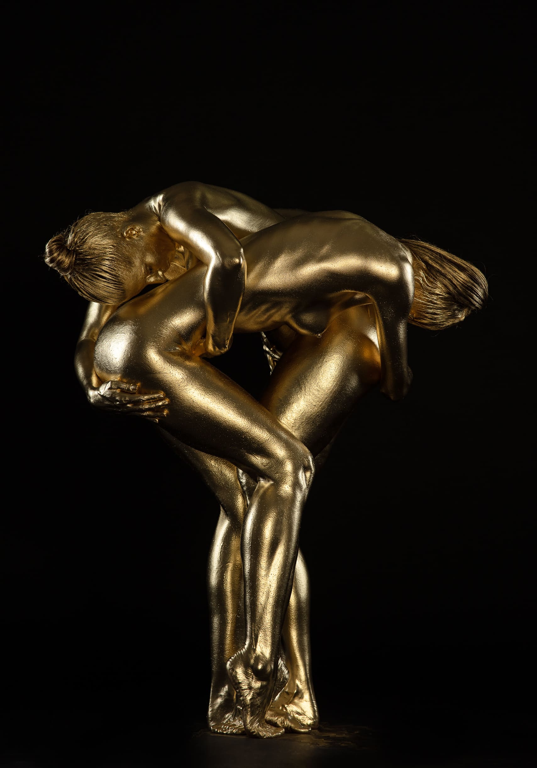 Gold Bodypainting Skulptur – künstlerische Aktfotografie Hamburg